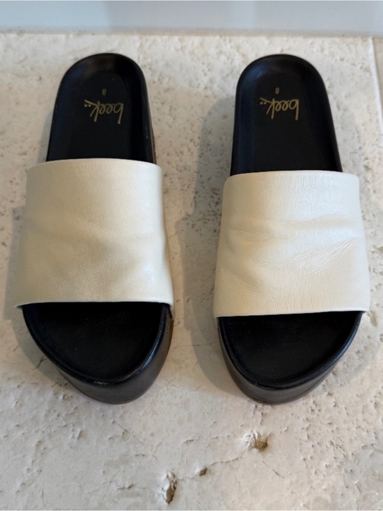 beek Shoes - BEEK • BLACK & IVORY LEATHER PLATFORM SLIDES SIZE 8 EUC